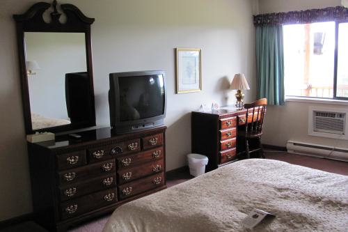 HILLS HEALTH RANCH 003